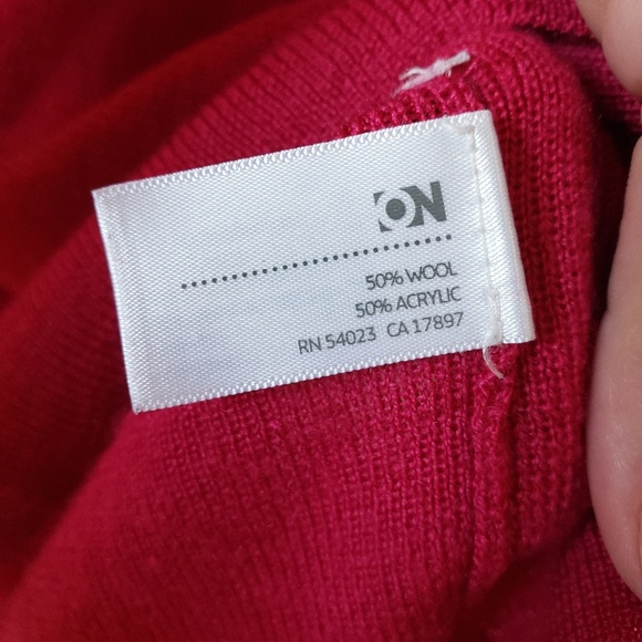 Fuchsia top - Picture 6 of 6